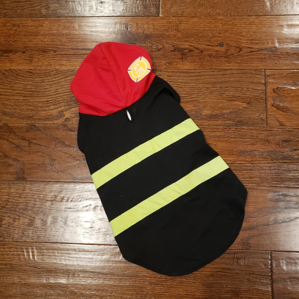 NWT FIRE DOG, DOGGIE GEAR Pet Wear - Size Large (14.5